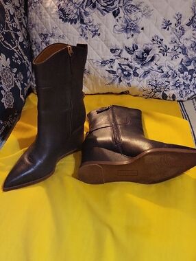 Franco Sarto L-Etta leather, wedge Booties, eggplant color. Size 8, EUR 38.5